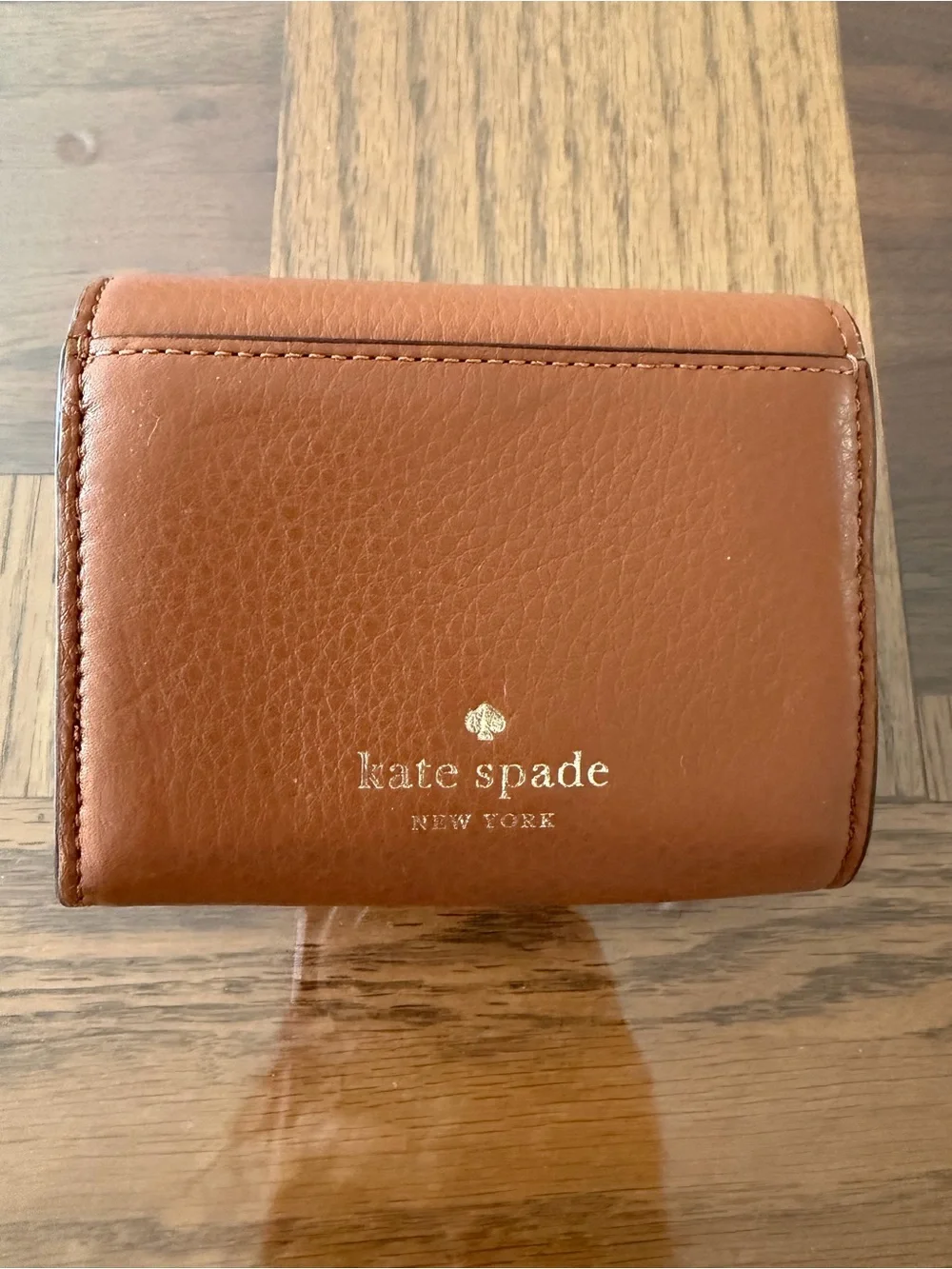 kate spade Tan Pebbled card case with Gold-Tone Spade Clasp - Picture 2 of 5